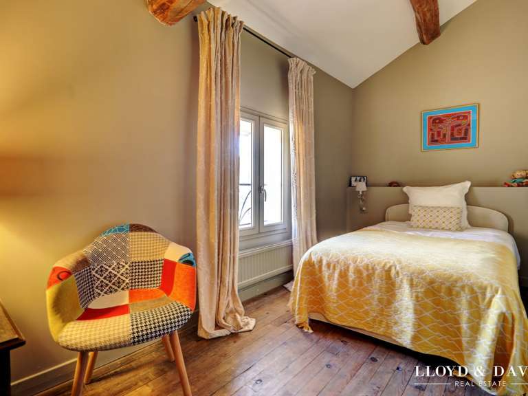 House Barjac - 5 bedrooms - 204m²