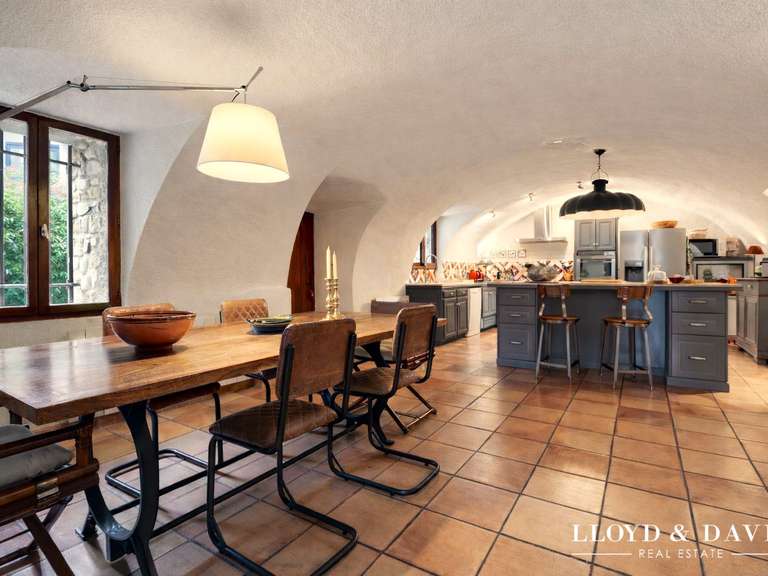 House Barjac - 5 bedrooms - 204m²
