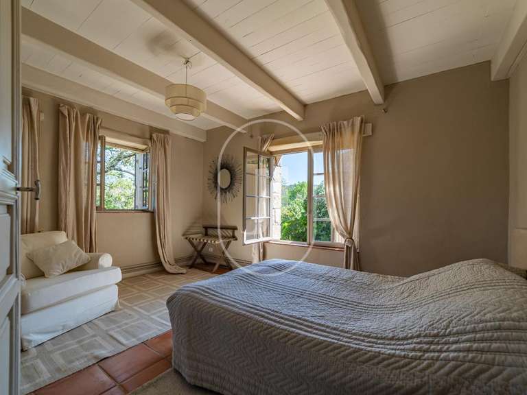 House Barjac - 6 bedrooms - 330m²