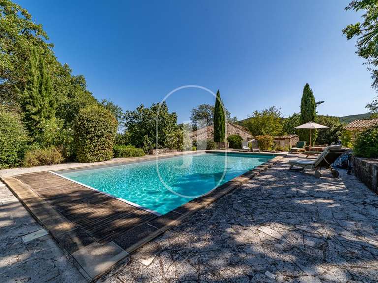 Maison Barjac - 6 chambres - 330m²