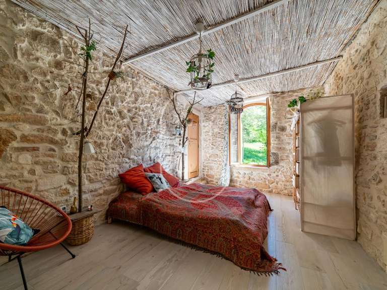 Maison Barjac - 5 chambres - 230m²