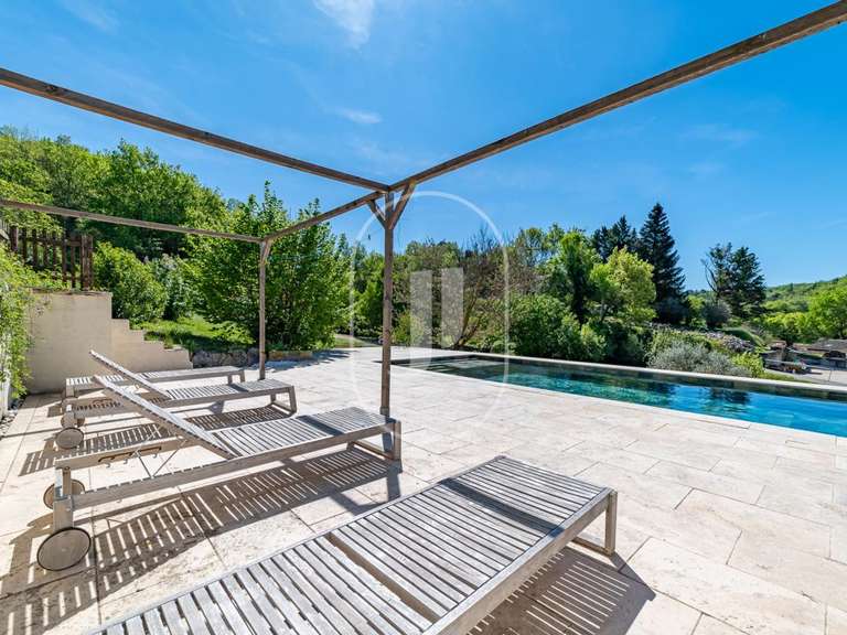 Maison Barjac - 5 chambres - 230m²