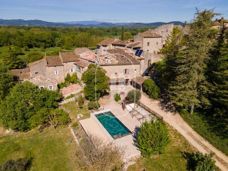 Maison Barjac - 5 chambres - 230m²