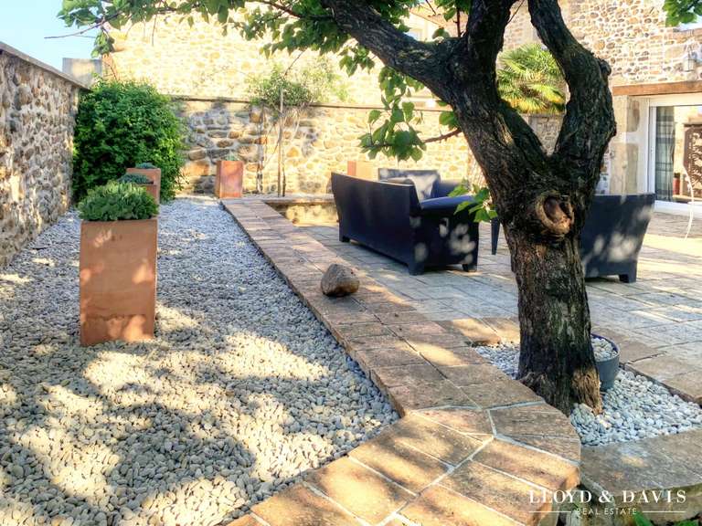 Maison Barjac - 8 chambres - 396m²