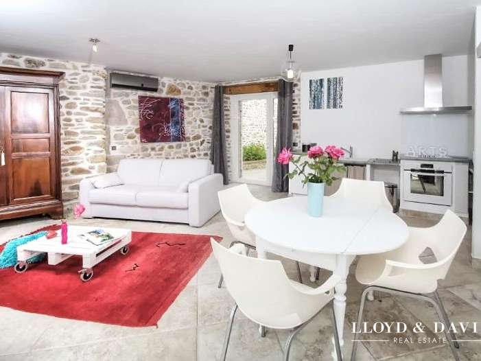 Maison Barjac - 8 chambres - 396m²