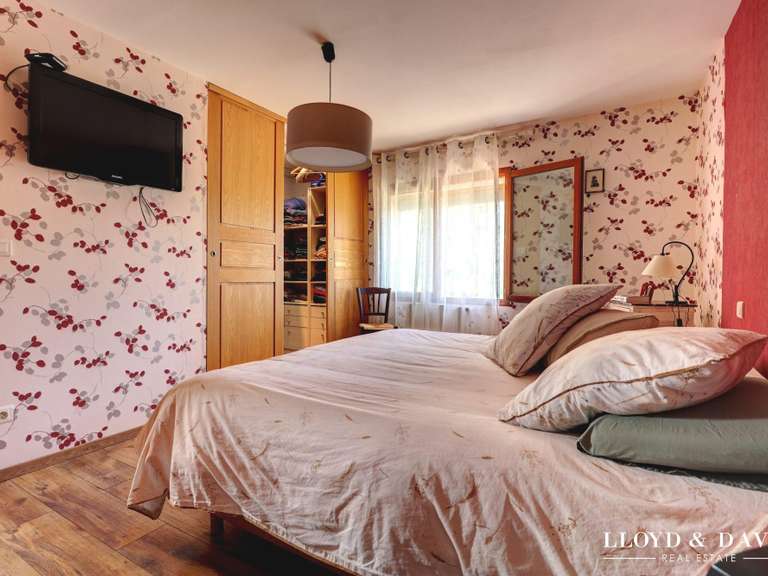 Maison Barjac - 5 chambres - 218m²