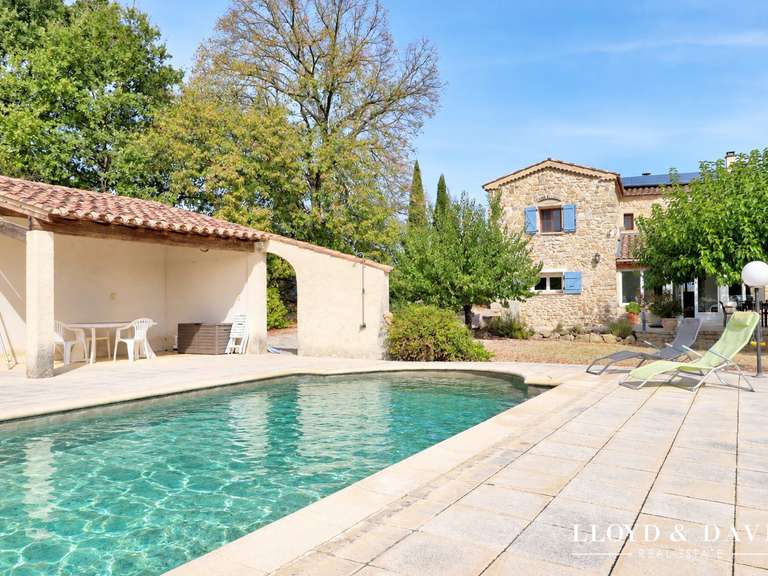 Maison Barjac - 5 chambres - 218m²