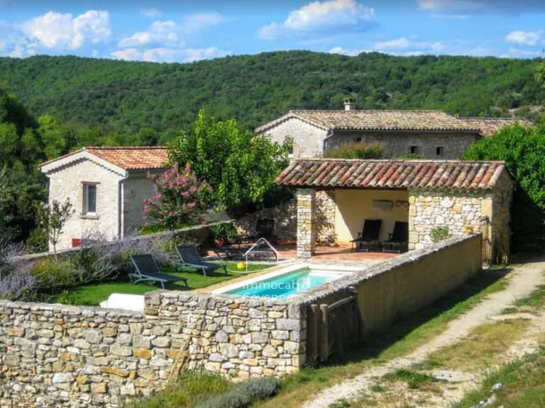 Villa Barjac - 9 chambres - 390m²