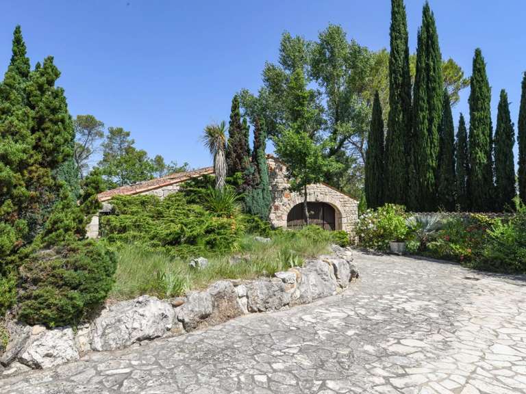 House Barjac - 6 bedrooms - 200m²