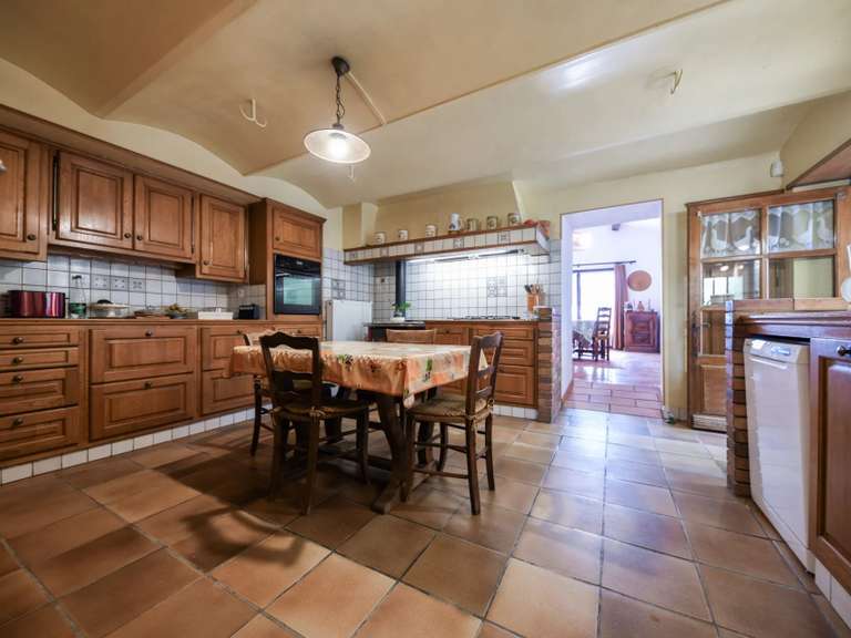 House Barjac - 6 bedrooms - 200m²