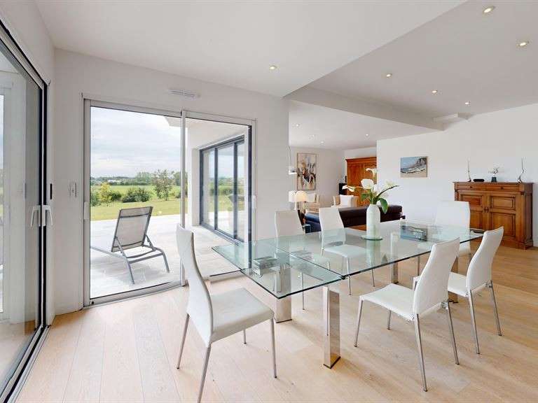 House Barneville-Carteret - 3 bedrooms - 254m²