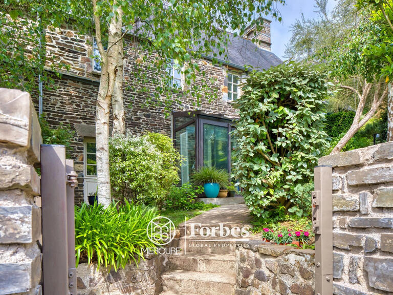 Maison Barneville-Carteret - 3 chambres - 230m²