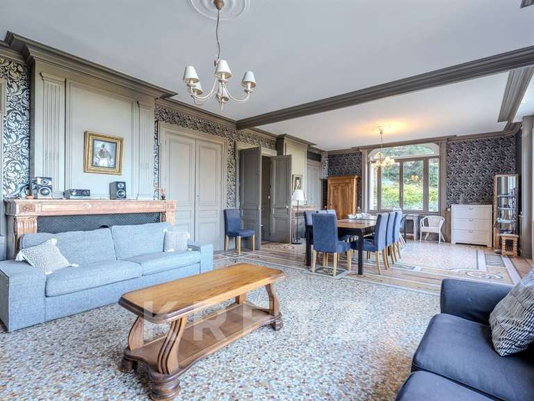 Château Bas-en-Basset - 14 chambres - 1050m²