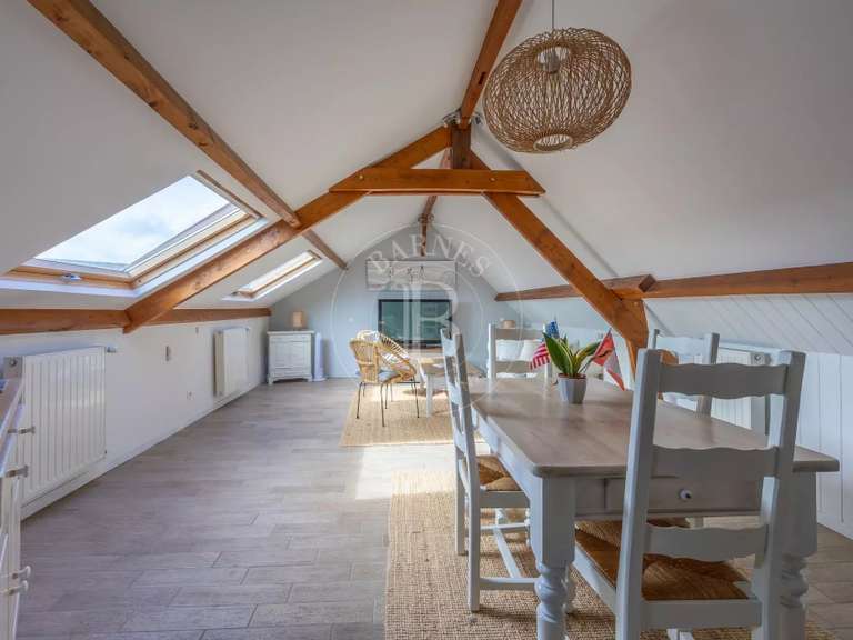 Maison Basly - 10 chambres - 630m²