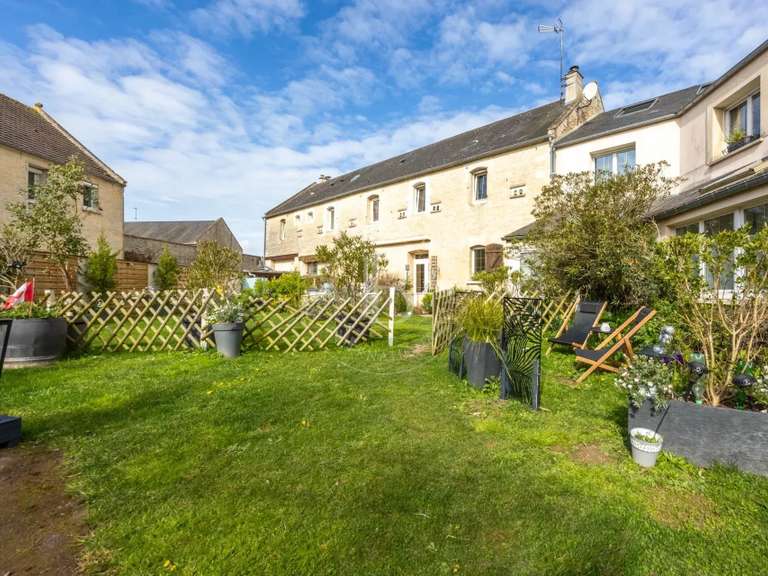 Maison Basly - 10 chambres - 630m²