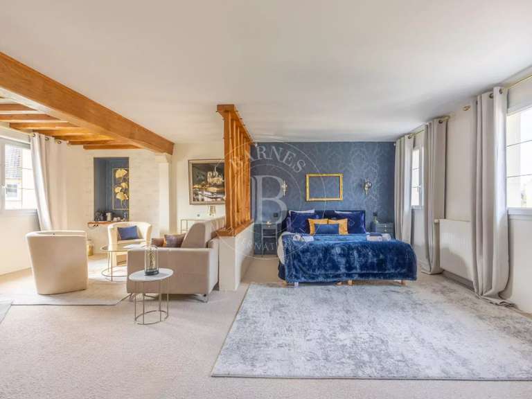 Maison Basly - 10 chambres - 630m²