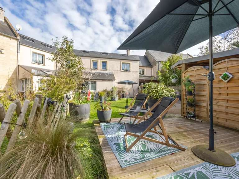 Maison Basly - 10 chambres - 630m²