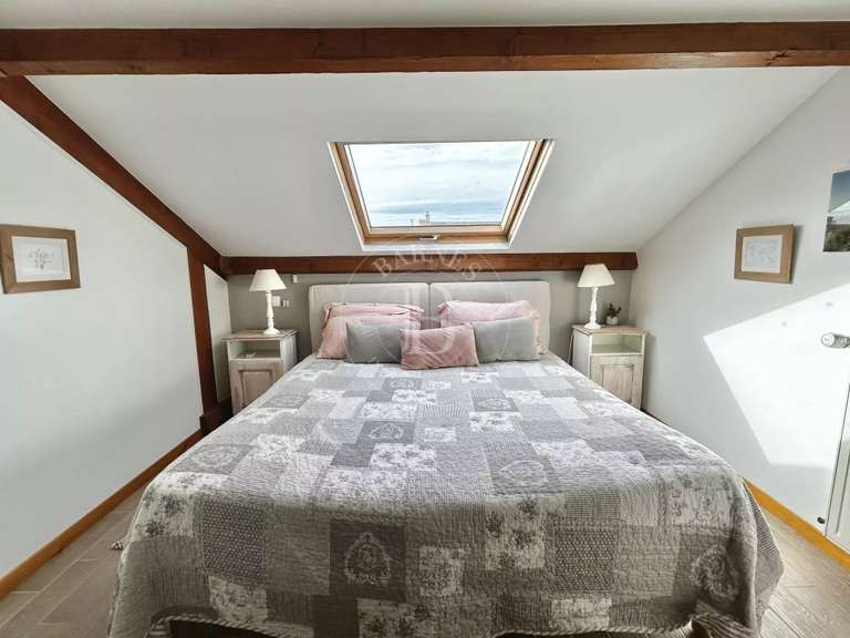 Maison Basly - 10 chambres - 630m²