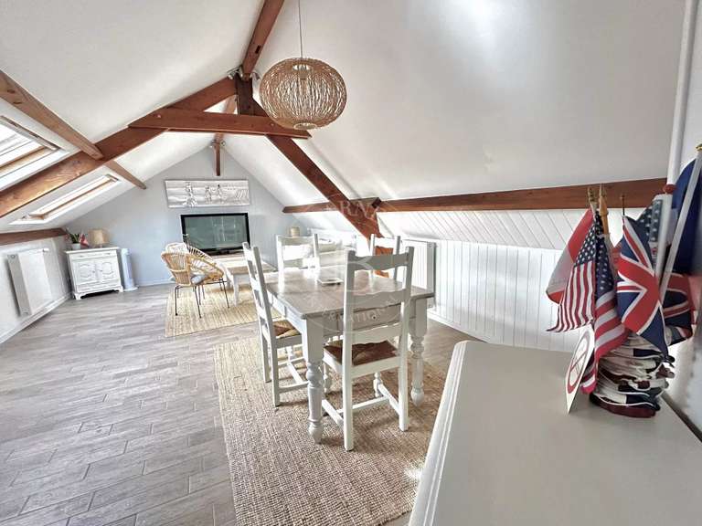 Maison Basly - 10 chambres - 630m²