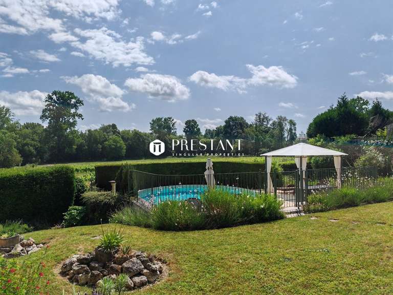 Maison Bassac - 4 chambres - 212m²