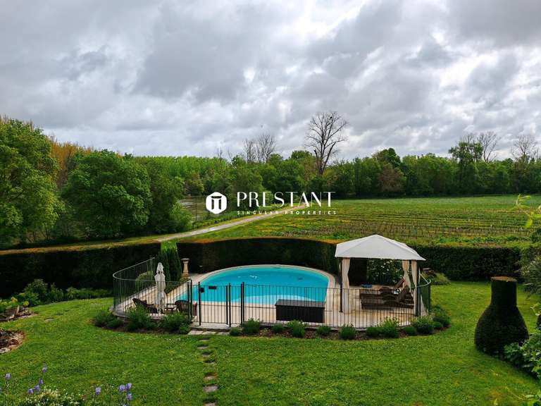 Maison Bassac - 4 chambres - 212m²
