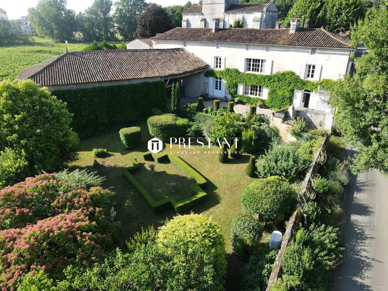 Maison Bassac - 4 chambres - 212m²