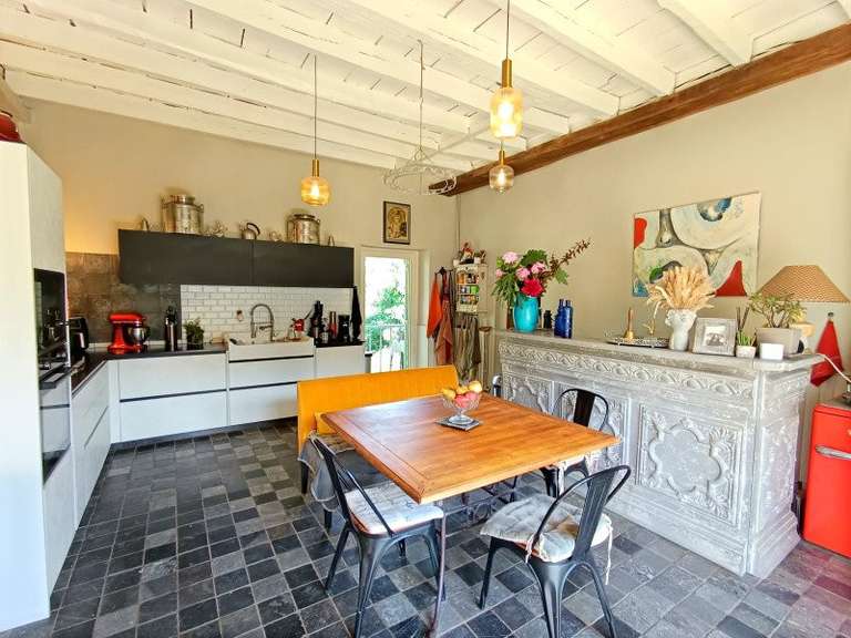 Maison Bassillac - 6 chambres - 288m²
