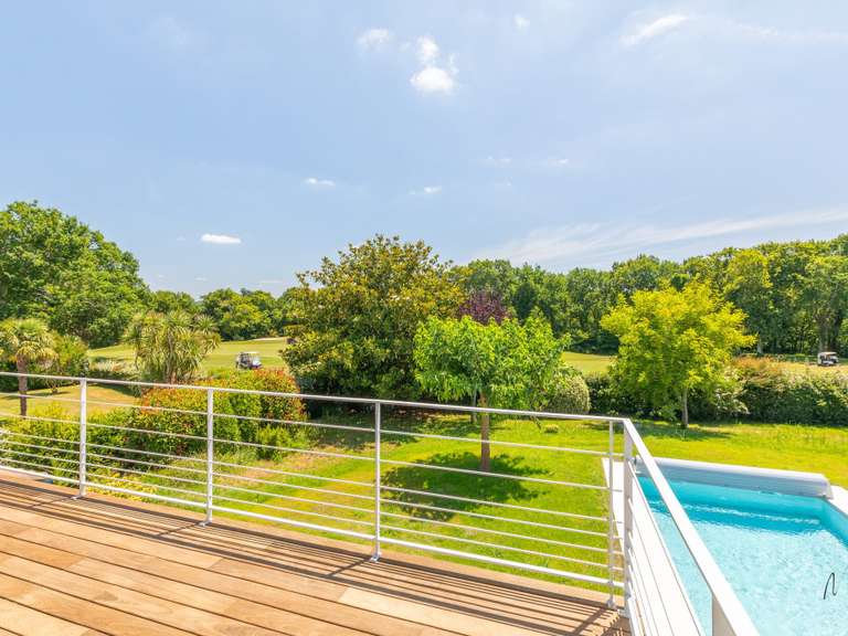 Maison Bassussarry - 4 chambres - 152m²