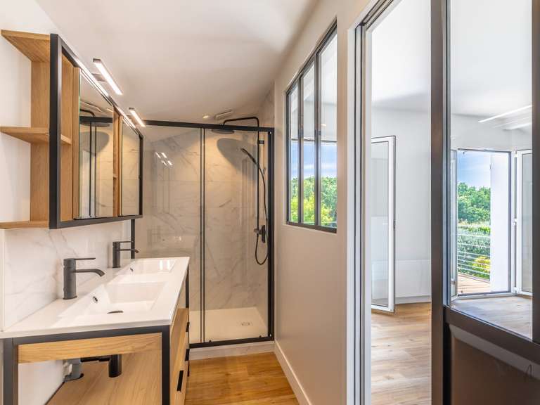 Maison Bassussarry - 4 chambres - 152m²