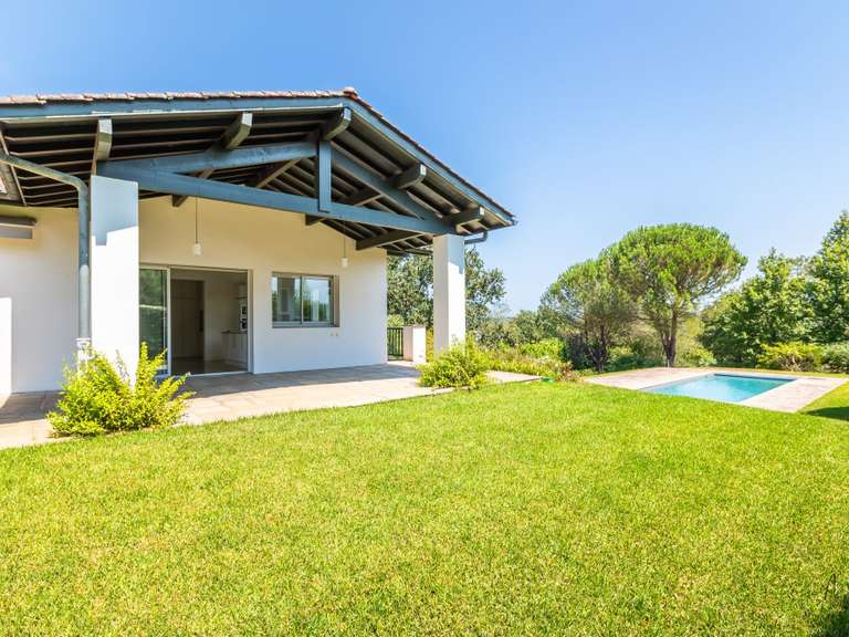 Maison Bassussarry - 5 chambres - 329m²