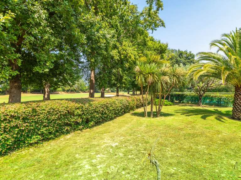 Maison Bassussarry - 4 chambres - 148m²