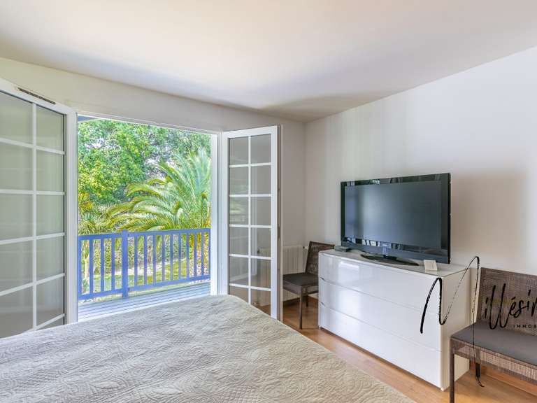 Maison Bassussarry - 4 chambres - 148m²