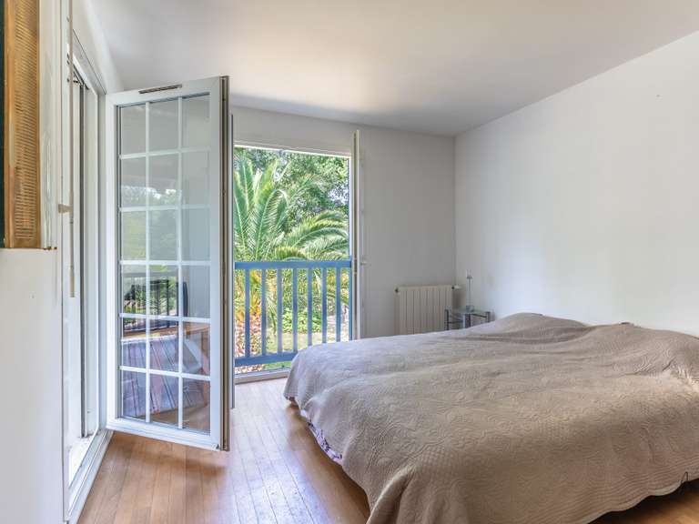 Maison Bassussarry - 4 chambres - 148m²