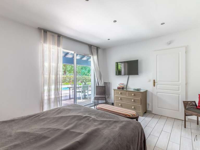 Maison Bassussarry - 4 chambres - 148m²