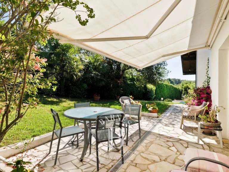 Maison Bassussarry - 4 chambres - 180m²