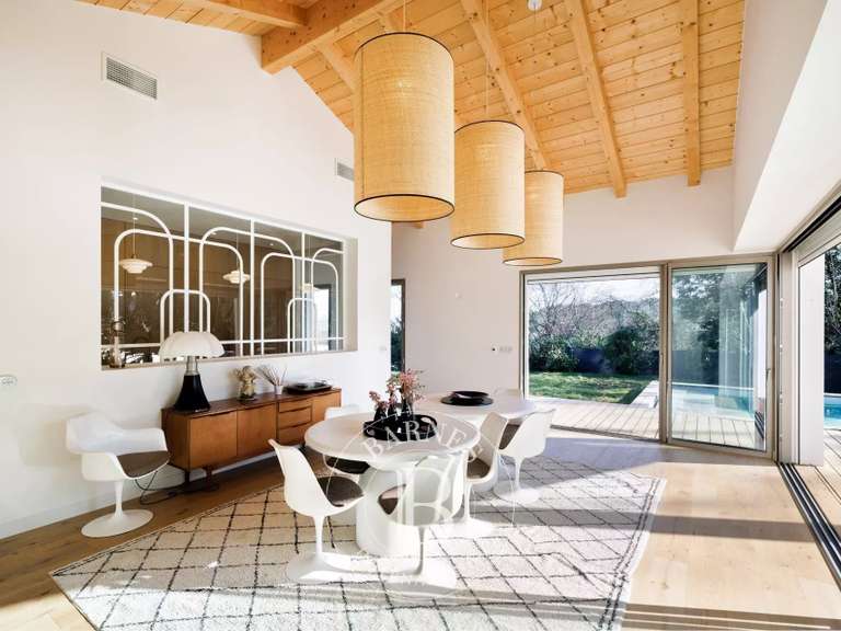Maison Bassussarry - 5 chambres - 387m²