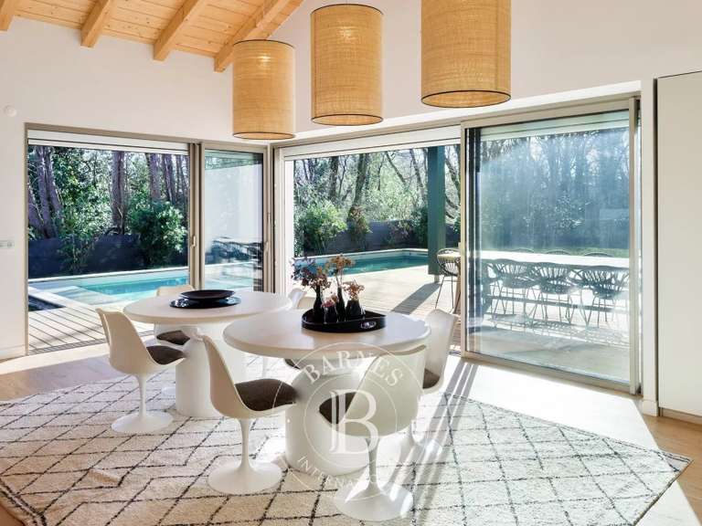 Maison Bassussarry - 5 chambres - 387m²