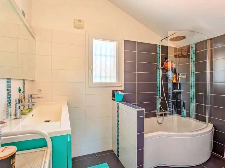 Maison Bassussarry - 3 chambres - 90m²