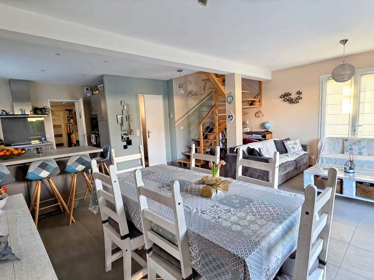 Maison Bassussarry - 3 chambres - 90m²