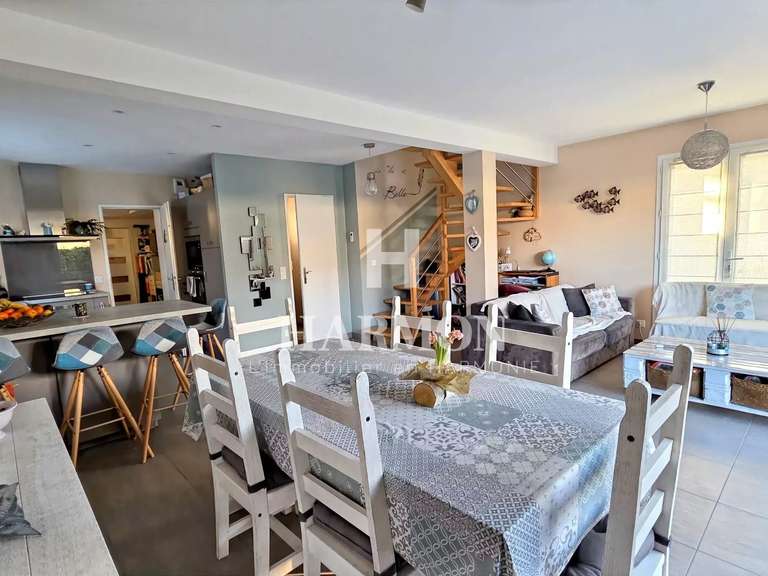 Maison Bassussarry - 3 chambres - 105m²