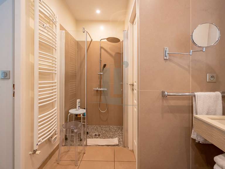 Maison Bassussarry - 5 chambres - 185m²