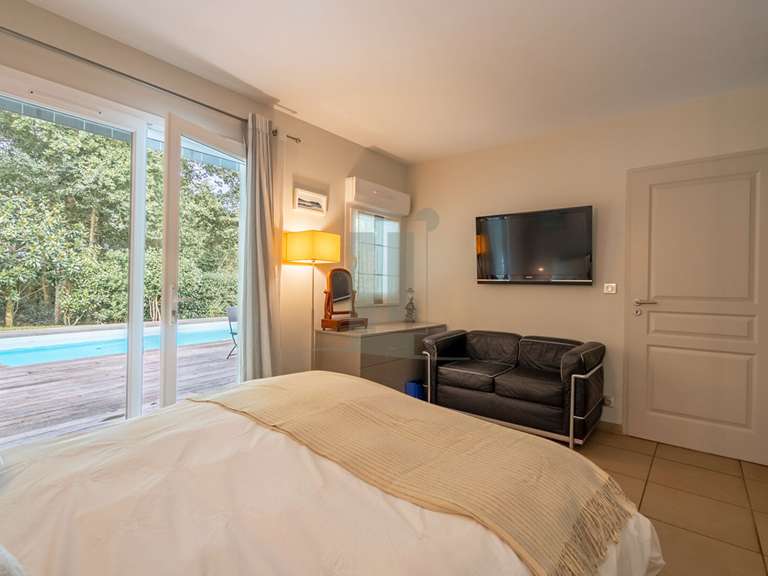 Maison Bassussarry - 5 chambres - 185m²