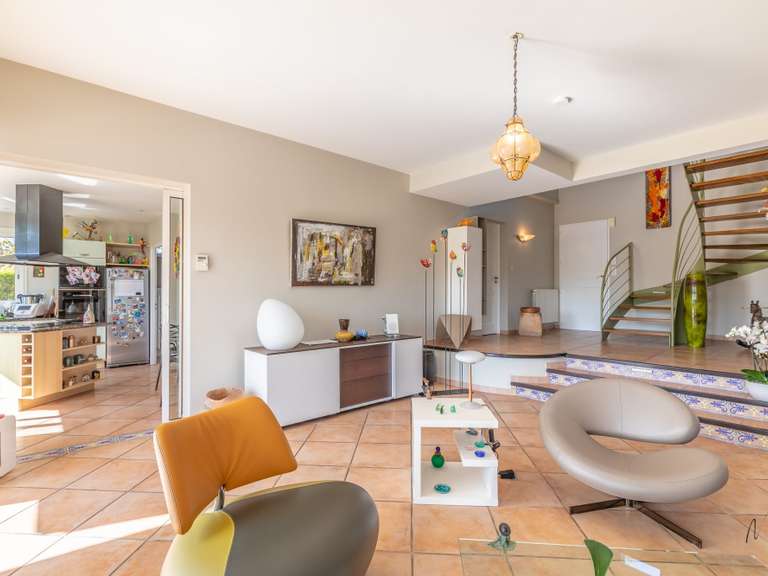 Maison Bassussarry - 5 chambres - 196m²