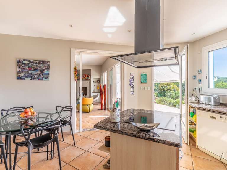 Maison Bassussarry - 5 chambres - 196m²