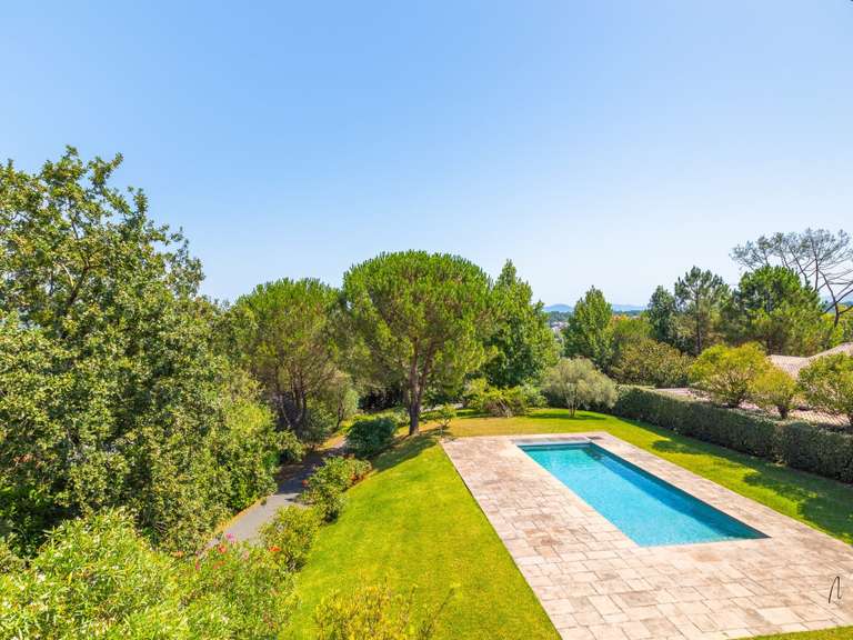 Maison Bassussarry - 5 chambres - 329m²