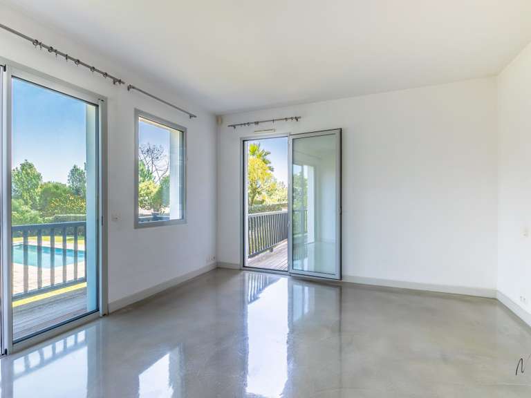 Maison Bassussarry - 5 chambres - 329m²