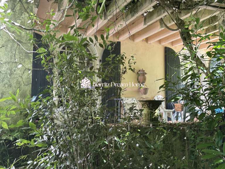 Maison Bassussarry - 7 chambres - 250m²