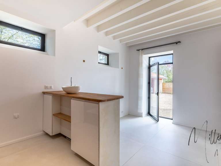 Maison Bassussarry - 4 chambres - 242m²