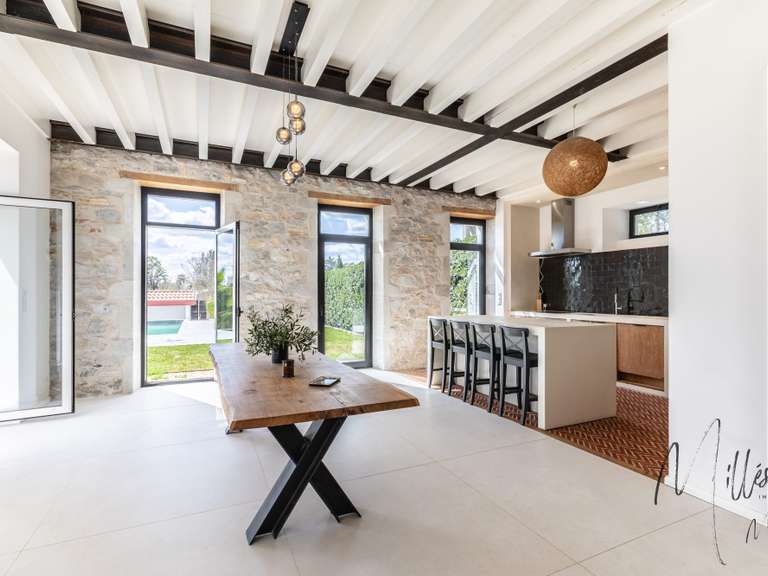 Maison Bassussarry - 4 chambres - 242m²