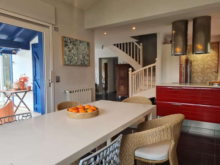 Maison Bassussarry - 4 chambres - 135m²